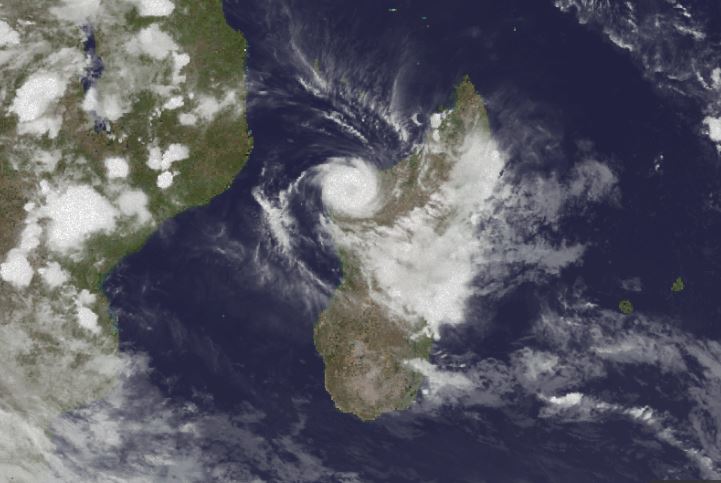 Le cyclone Belna fait deux morts à Madagascar