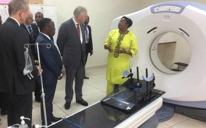 La Côte d’Ivoire et Roche signent un accord pour prendre en charge les cancéreux