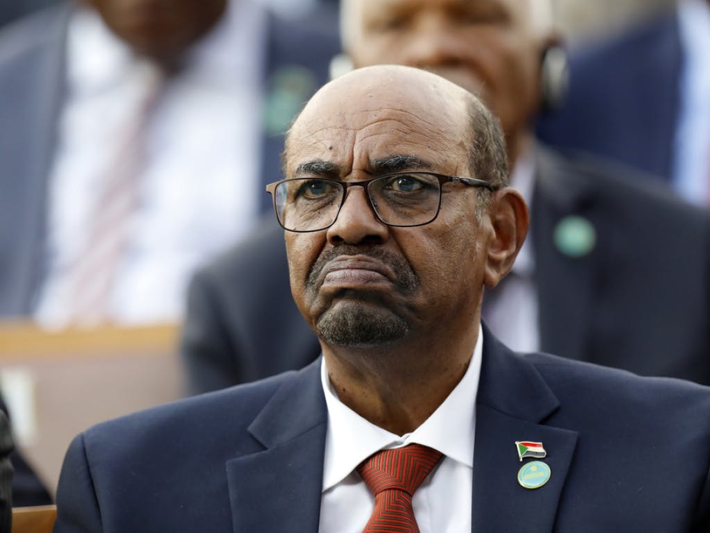 La justice ougandaise émet un mandat d’arrêt contre l’ex-président soudanais Omar el-Béchir