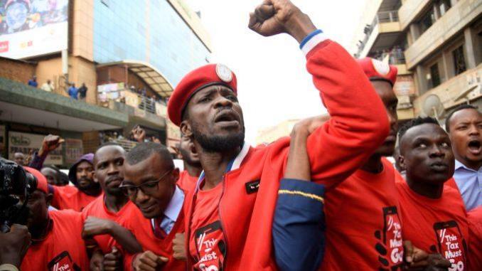 Ouganda : le député Bobi Wine de nouveau arrêté par la police