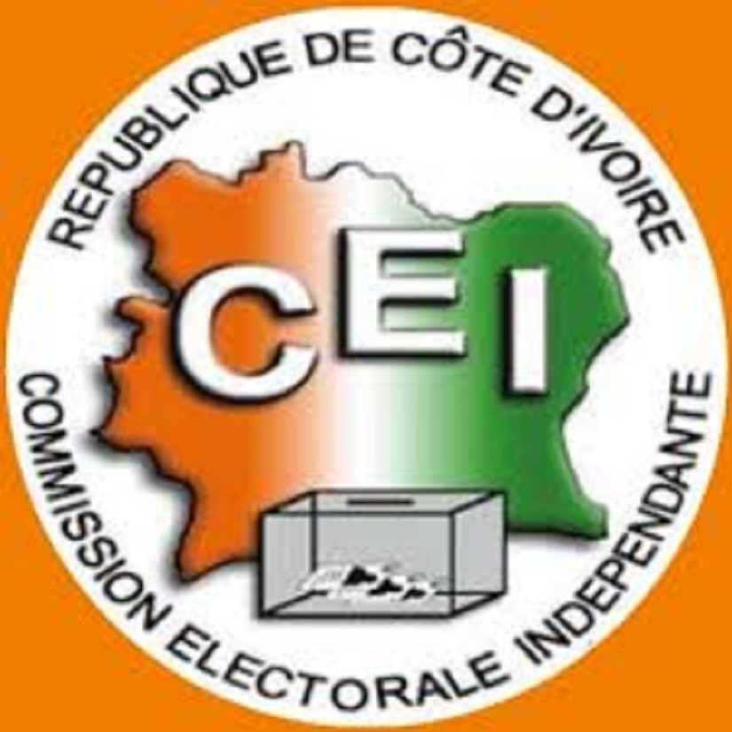 Le président ivoirien modifie la loi sur la CEI pour accorder un siège supplémentaire à l’opposition