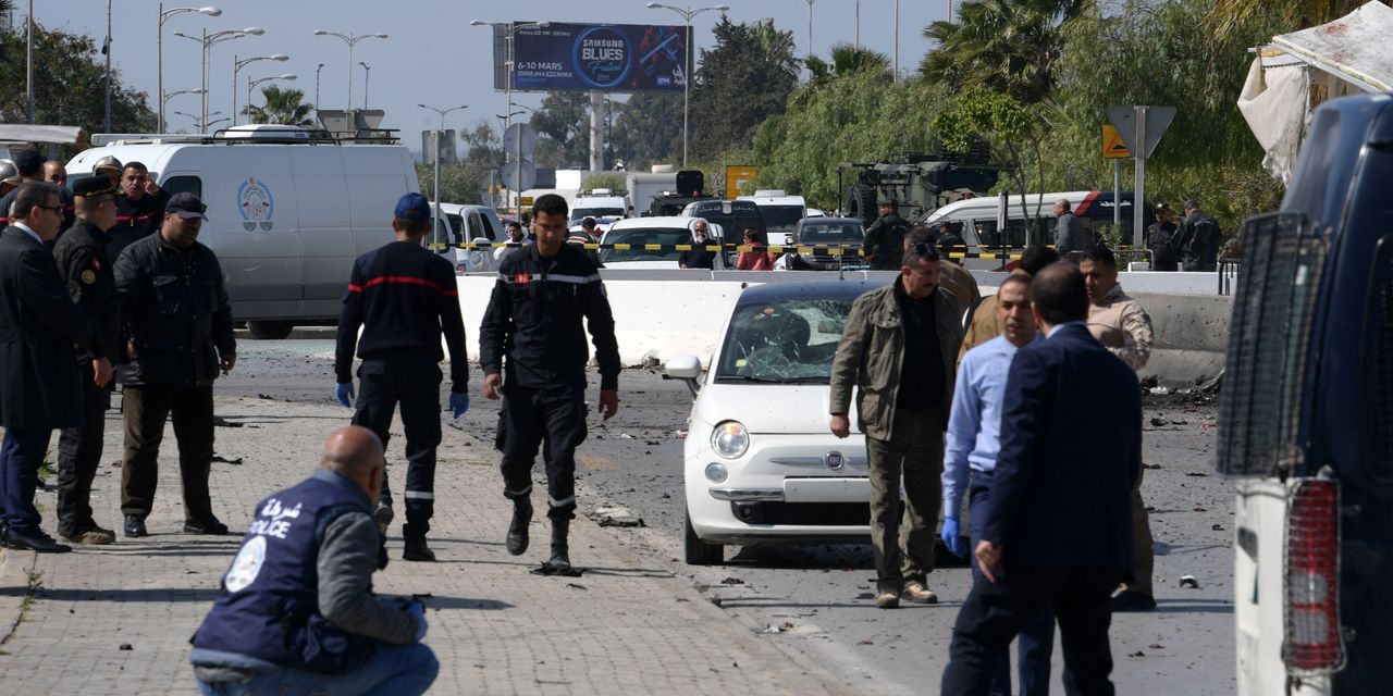 L’ambassade américaine à Tunis visée par un double attentat suicide