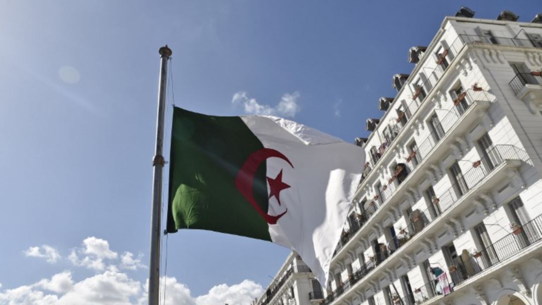 Le Parlement algérien adopte une loi qui «criminalise» la désinformation contre l’ordre public