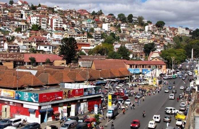 Madagascar : le gouvernement cède à la demande de justifier les dons et prêts reçus dans le cadre du Covid-19