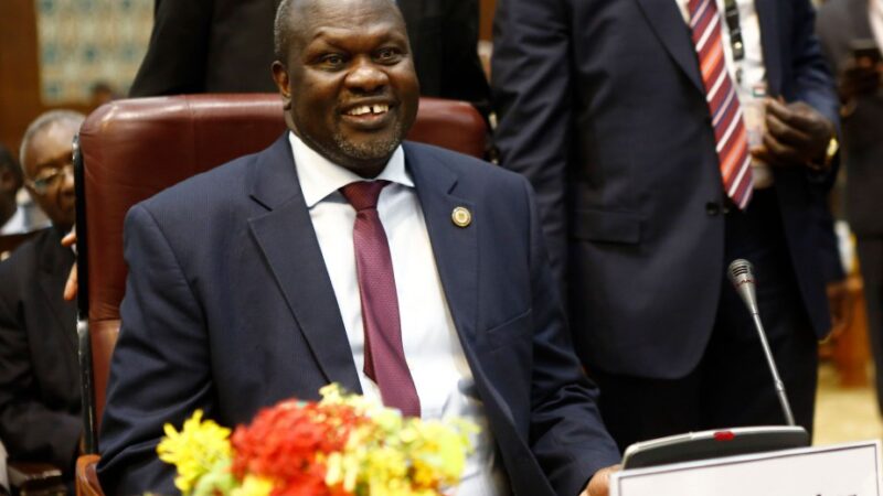 Soudan du Sud : le vice-président Machar reprend ses fonctions après être déclaré guéri de Covid-19