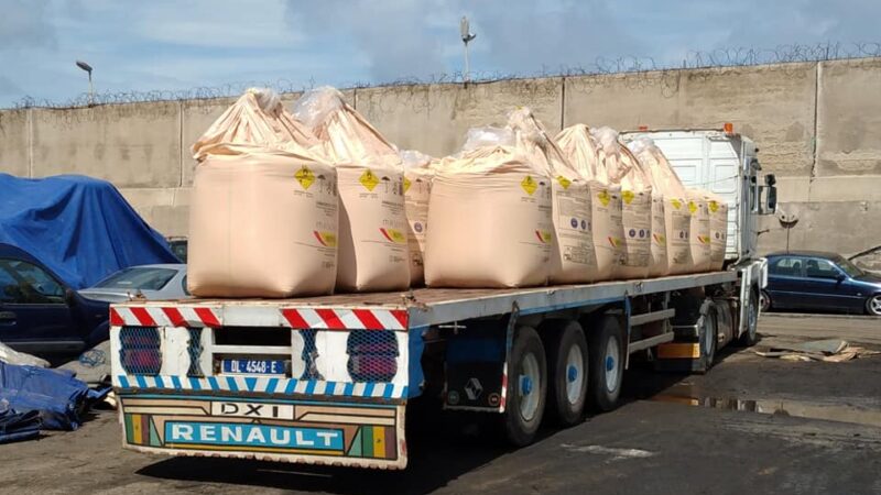 Le Sénégal se débarrasse du nitrate d’ammonium stocké dans le port de Dakar