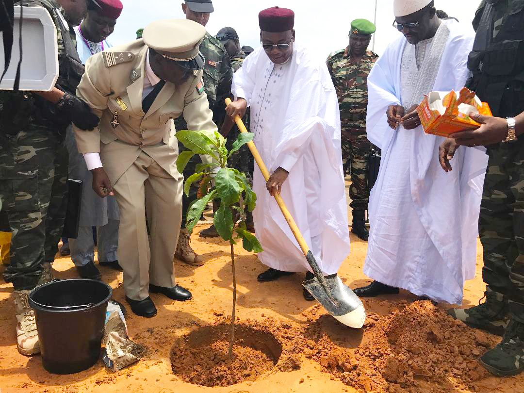 Niger : Le président Issoufou lance une vaste campagne de plantations d’arbres