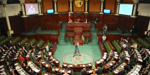 Tunisie : le Parlement se prononce en faveur du gouvernement de Hichem Mechichi