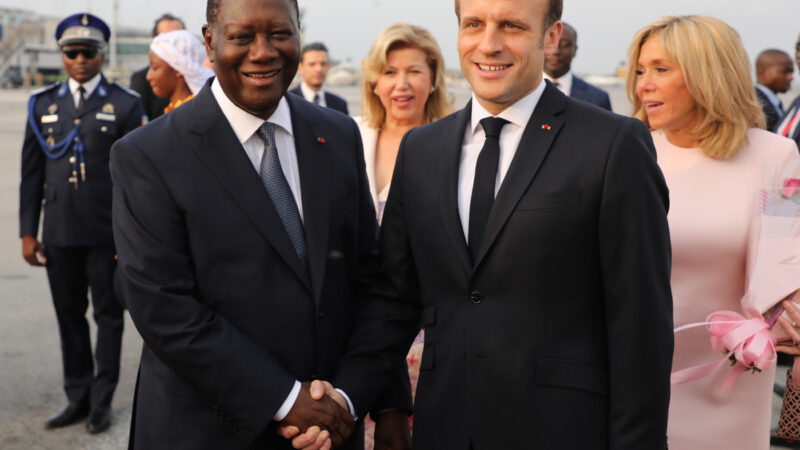 Côte d’Ivoire : Macron refuse de se prononcer sur un 3e mandat de Ouattara