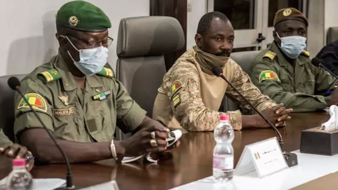 Mali : Le président Bah N’Daw dissout le CNSP 