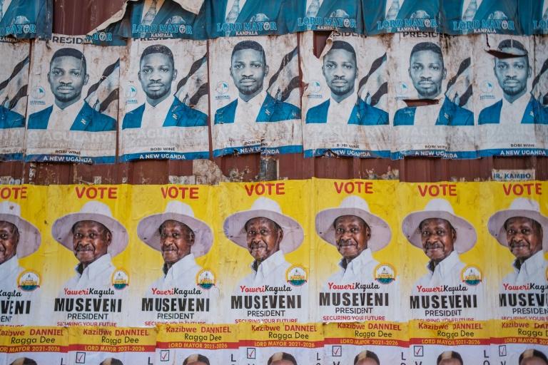 Les ougandais élisent leur président