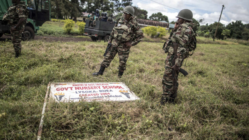 HRW accuse l’armée camerounaise d’avoir abattu 9 civils en zone anglophone
