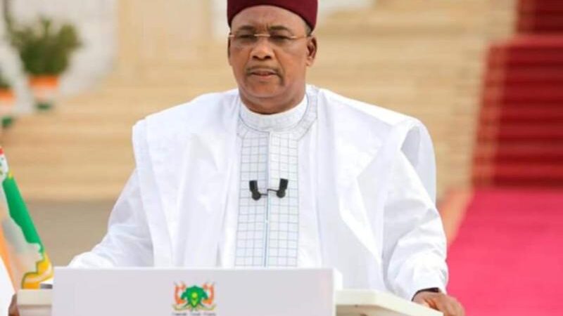 Le Prix Mo Ibrahim 2020 décerné au président nigérien Mahamadou Issoufou