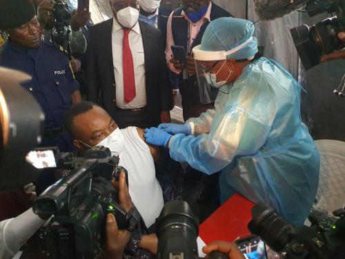 La RDC lance sa campagne de vaccination anti-Covid avec le vaccin AstraZeneca