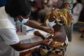 Covid-19: L’Afrique du Sud se dote d’un ‘Centre de transfert de technologie’ sur les vaccins