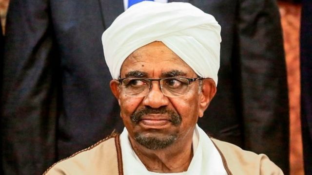 L’ex-président soudanais Omar el-Béchir comparaitra bien devant la CPI pour des crimes commis au Darfour