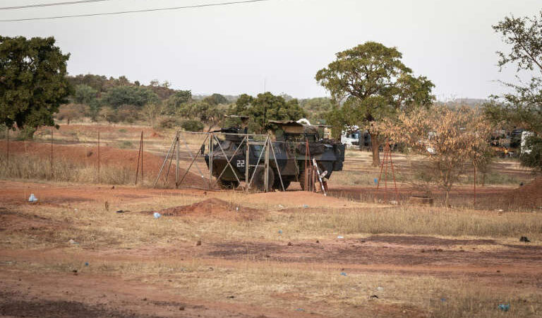 Burkina : Repositionnement d’un convoi militaire français pour apaiser des manifestants