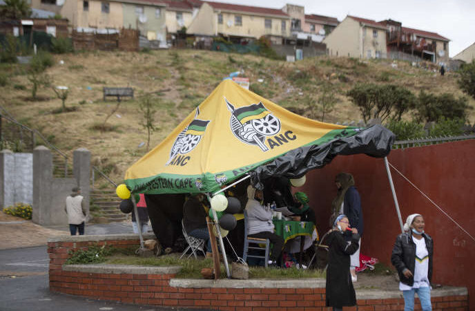 Afrique du Sud : Ramaphosa relativise après le revers de l’ANC aux municipales 2021