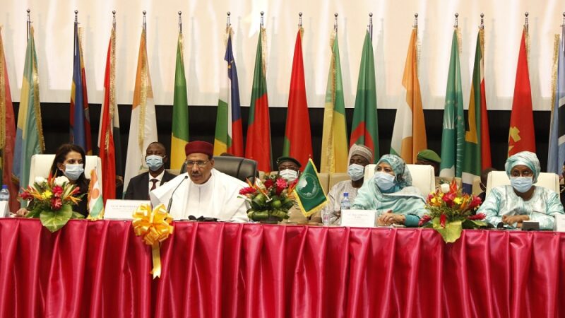 Niger/3e Sommet des filles Africaines : Le président Bazoum milite pour l’éducation des filles