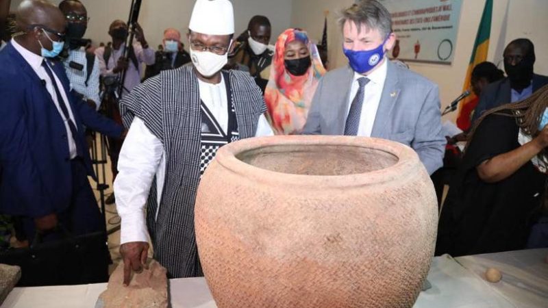Les Etats-Unis restituent au Mali des centaines d’objets archéologiques pillés