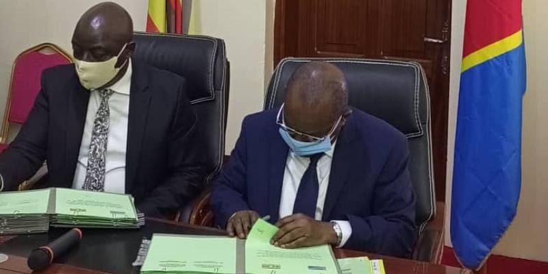 La RDC et l’Ouganda signent un accord de coopération militaire