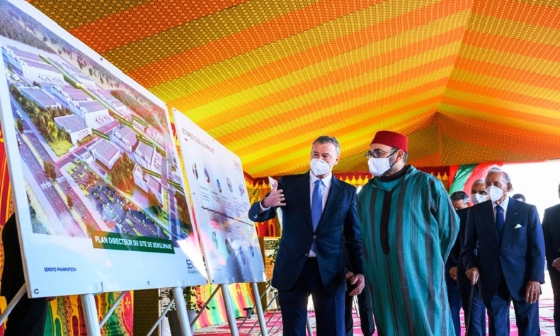 Maroc-Santé : Le Roi Mohammed VI lance la construction d’une usine de fabrication de vaccins à Benslimane