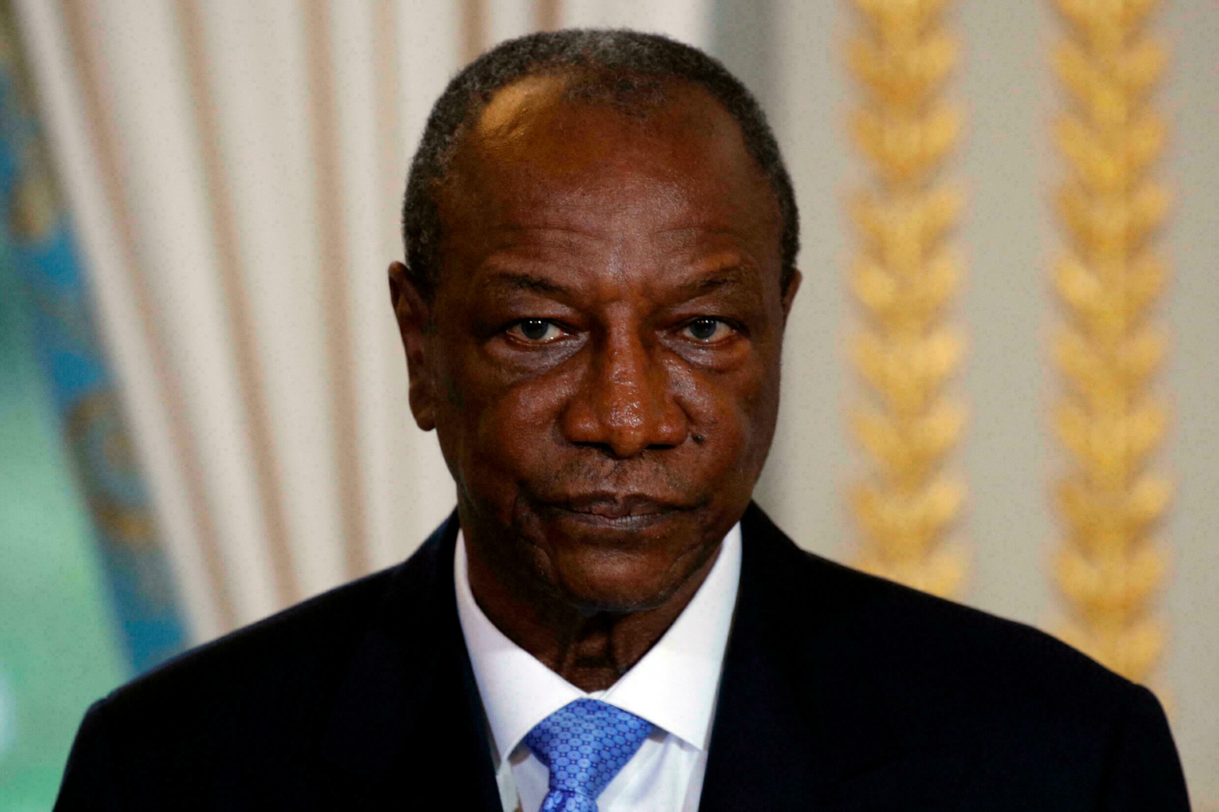 Guinée-Conakry : L’ex-président Alpha Condé transféré à Abou Dhabi pour des soins médicaux