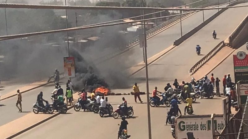 Couvre-feu au Burkina après une série de mutineries dans des casernes militaires