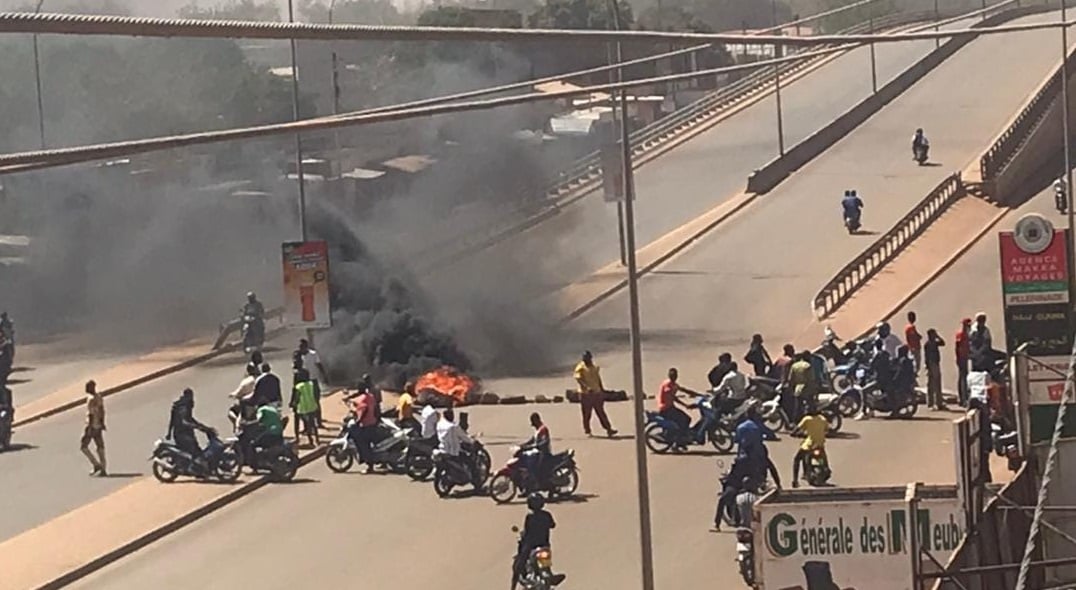 Couvre-feu au Burkina après une série de mutineries dans des casernes militaires