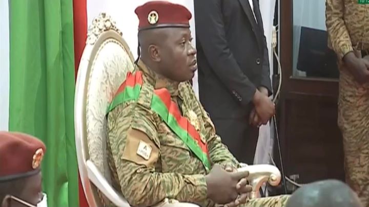 Le coup d’Etat au Burkina a fait deux morts selon la junte qui ordonne «une enquête»