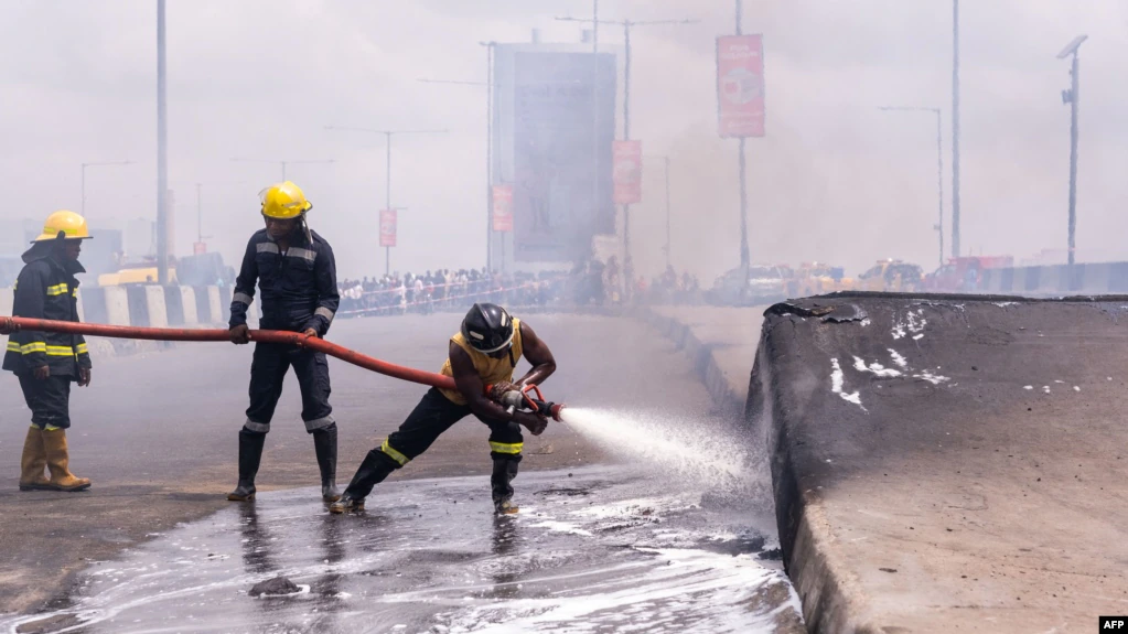 Nigeria: Un pont à Lagos endommagé par un incendie, des dizaines de commerces détruits