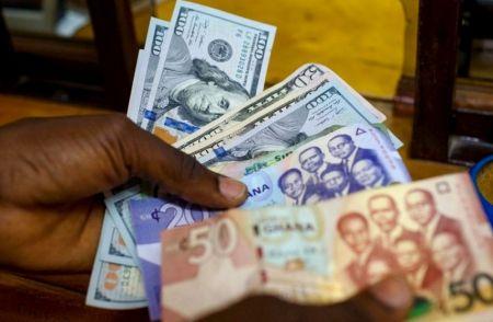 Ghana: 30% du salaire des membres de l’exécutif amputés pour économiser 360.000 euros