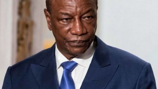Guinée-Conakry : L’ex-président Alpha Condé autorisé une nouvelle fois à se faire soigner à l’étranger