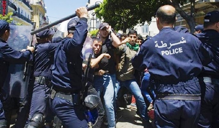 Algérie : Le Front anti-répression dénonce « la terreur » que le régime fait régner partout dans le pays