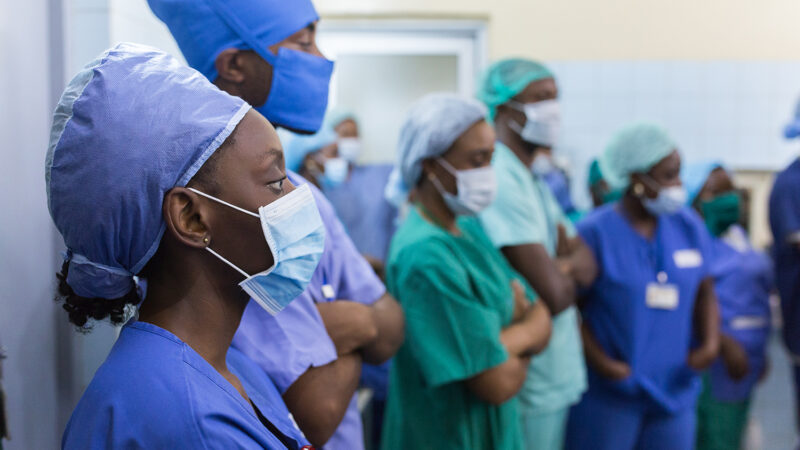 Sénégal : Symposium sur les soins de santé chirurgicaux, obstétricaux et anesthésiques