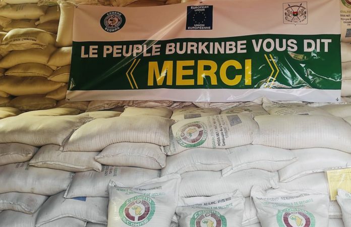 Le Burkina Faso reçoit plus de 6.500 tonnes de vivres de la CEDEAO