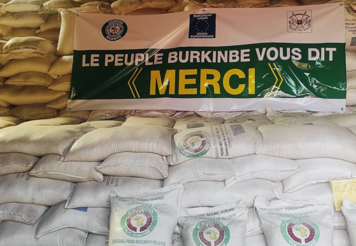 Le Burkina Faso reçoit plus de 6.500 tonnes de vivres de la CEDEAO