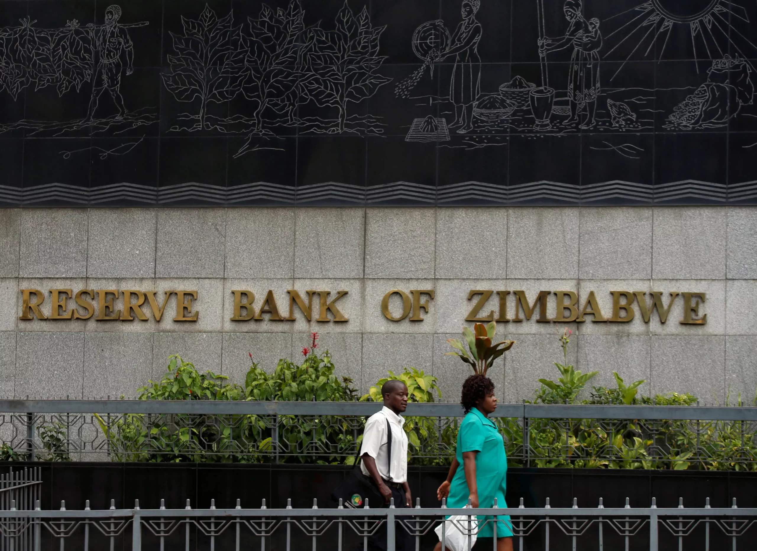 Le Zimbabwe recours aux pièces d’or pour maîtriser l’inflation