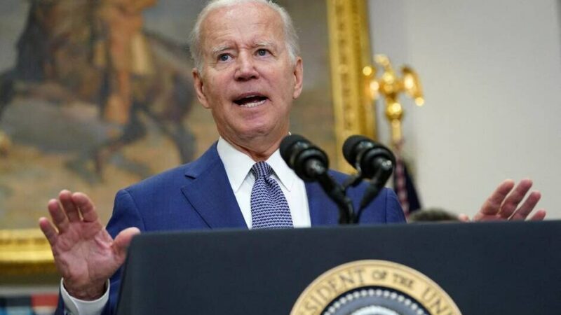 De façon ambigüe, Biden déclare souffrir d’un cancer