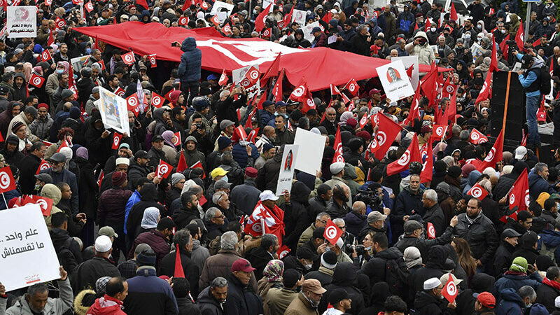 Tunisie/Projet de constitution: Ennahdha appelle au boycott du référendum