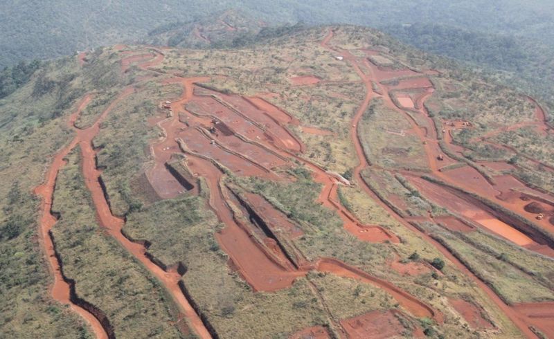 Guinée: Deux géants miniers enjoints d’arrêter leurs activités à Simandou