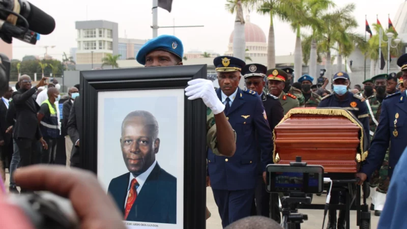 Angola: L’ancien président Jose Eduardo dos Santos inhumé dimanche à Luanda