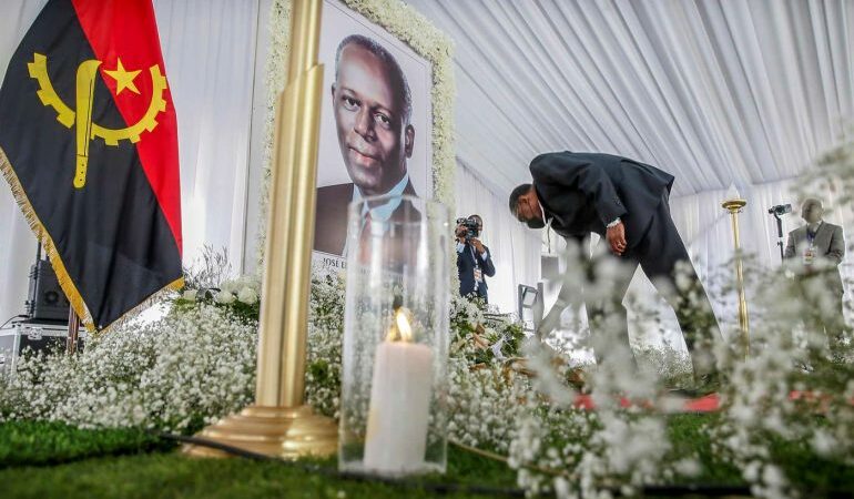 La dépouille de José Eduardo Dos Santos rapatriée à Luanda pour les obsèques