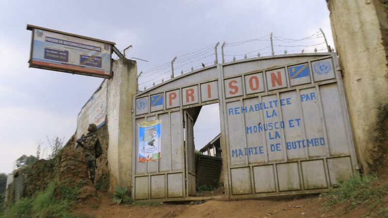 RDC: Plus de 800 détenus s’évadent d’une prison attaquée par un groupe armé au Nord-Kivu