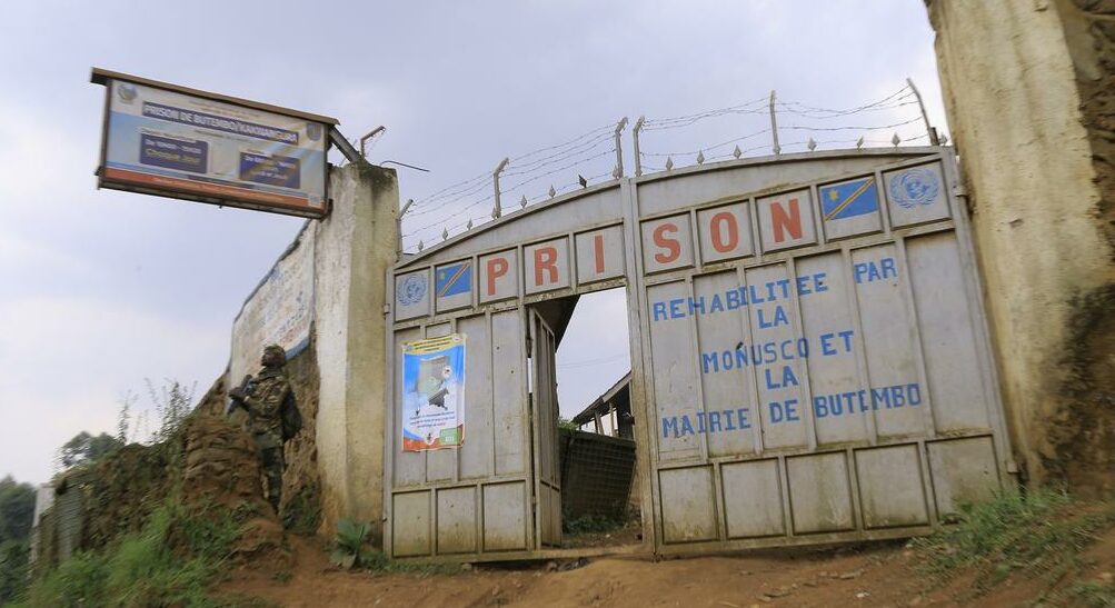 RDC: Plus de 800 détenus s’évadent d’une prison attaquée par un groupe armé au Nord-Kivu