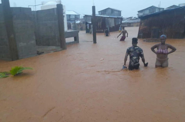 Un glissement de terrain et des inondations en Sierra Leone font huit morts