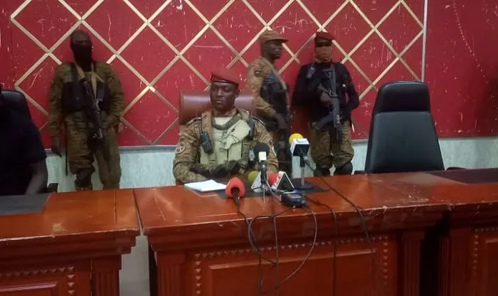 Le nouvel homme fort du Burkina, Ibrahim Traoré somme l’administration publique d’être expéditive dans la conduite des affaires de l’Etat