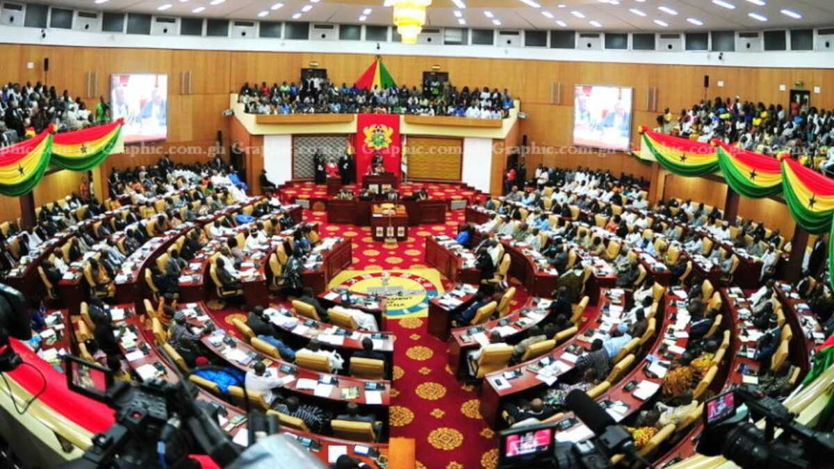 Des députés ghanéens réclament le limogeage du ministre des Finances
