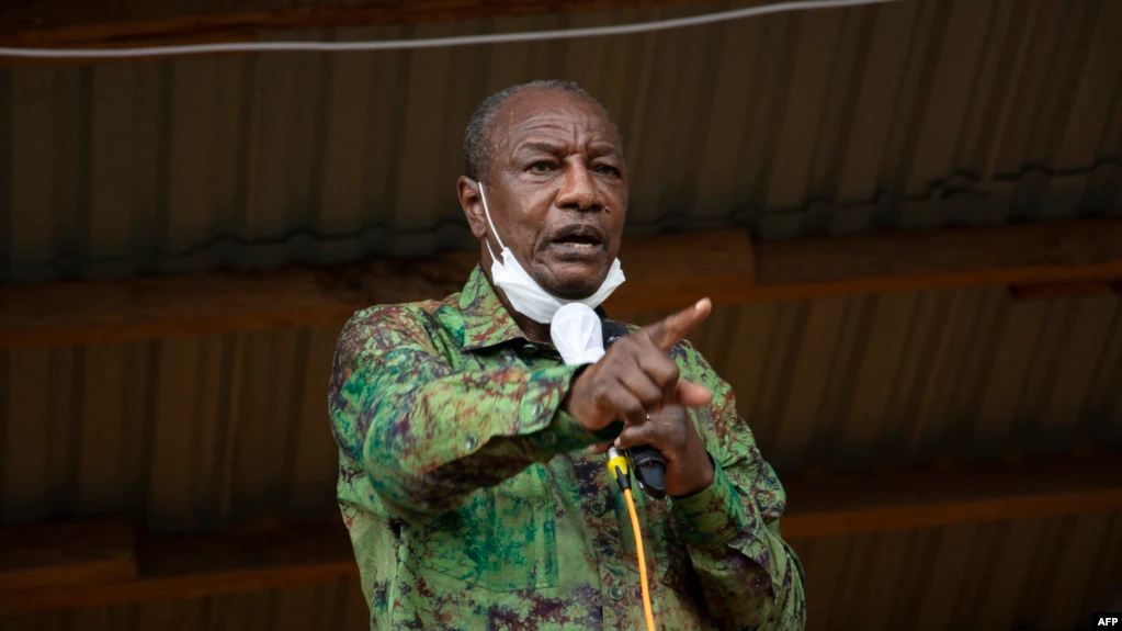 La junte en Guinée-Conakry ordonne des poursuites contre l’ex-président Condé et de nombreux hauts cadres