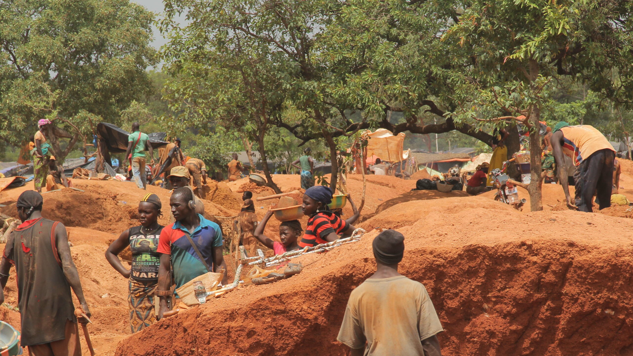 De nombreux étrangers interpellés au Mali pour exploitation illégale des ressources minérales